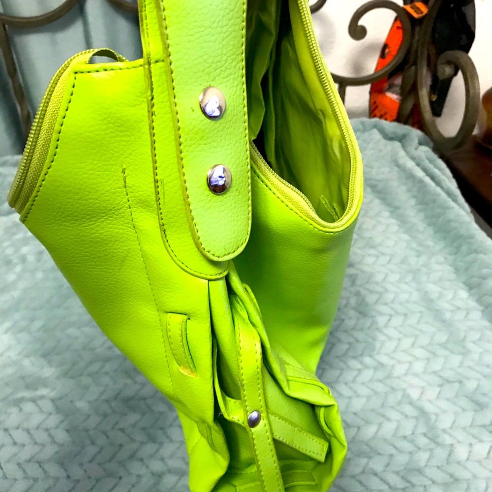 Handbag - Picture 2 of 2